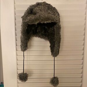 Cozy Faux Fur Winter Hat - Gray